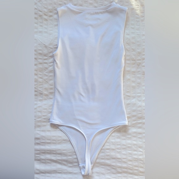 Aritzia Babaton Contour Bodysuit - Picture 2 of 3